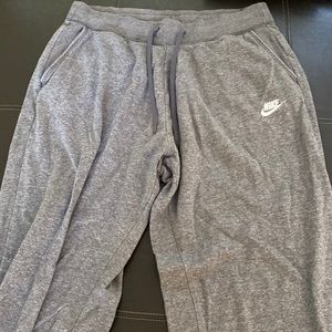 Men’s grey Nike sweatpants